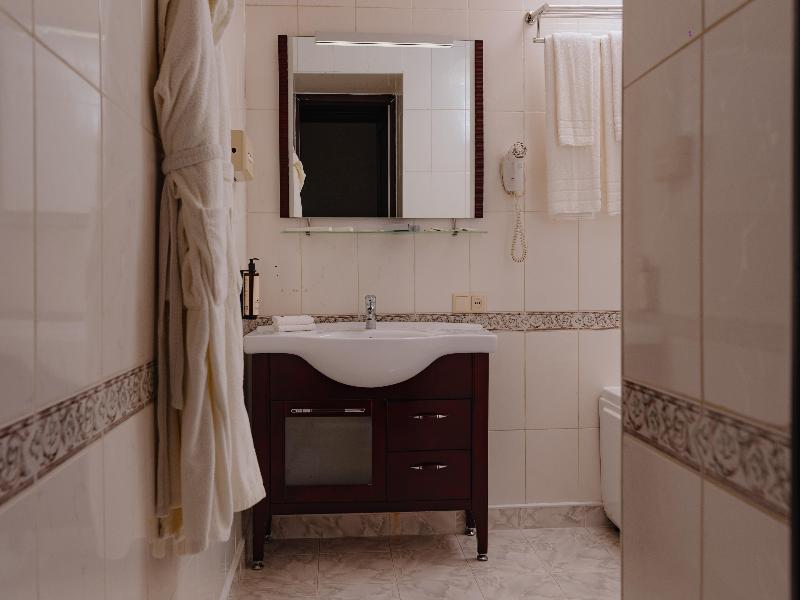 Best Western Plus Paradise Hotel Dilijan image