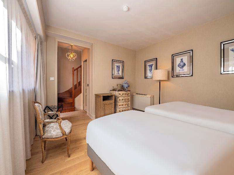 Hotel De La Poste image