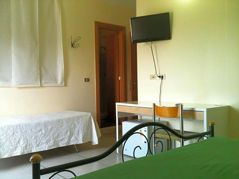 Hotel Esperia image