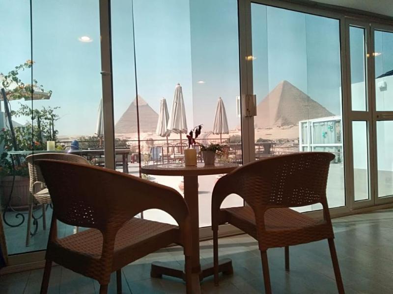 Pyramids View Inn image