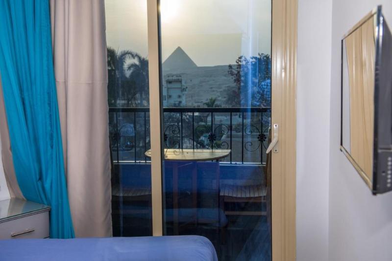 Pyramids View Inn image