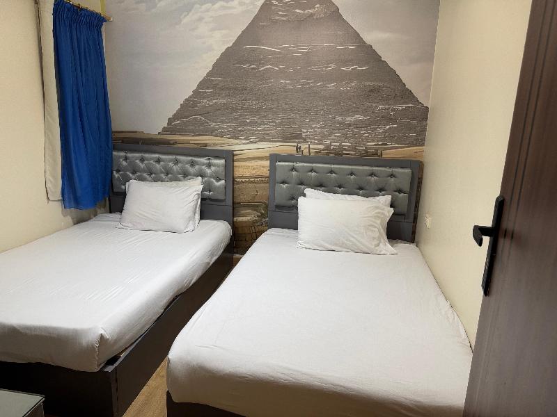 Pyramids View Inn image