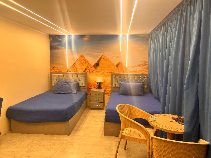 Pyramids View Inn image