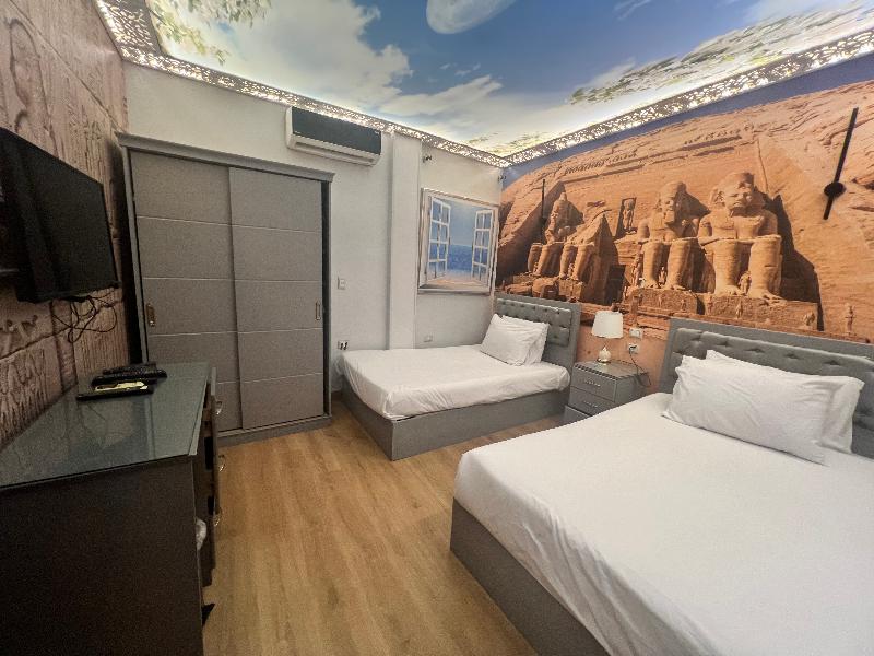 Pyramids View Inn image