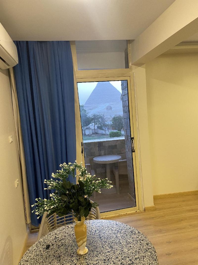 Pyramids View Inn image