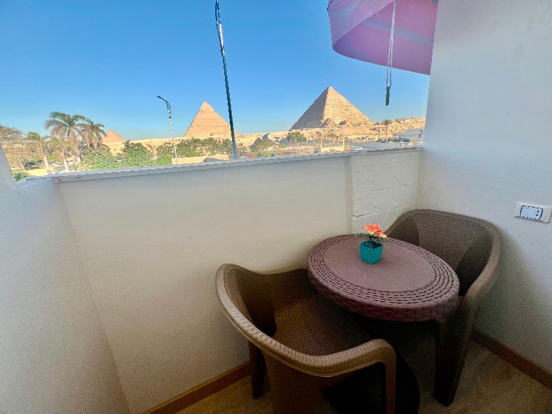 Pyramids View Inn image