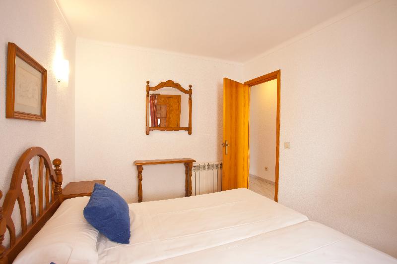 Apartamentos Sol y Mar image