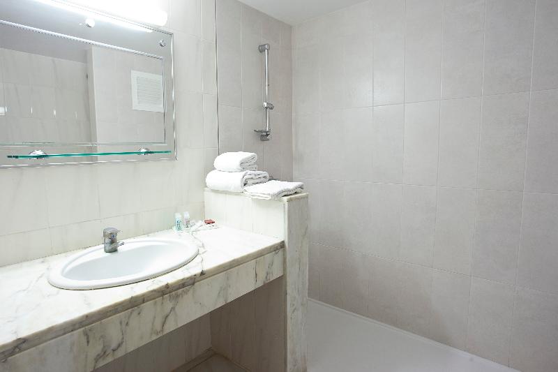 Apartamentos Sol y Mar image