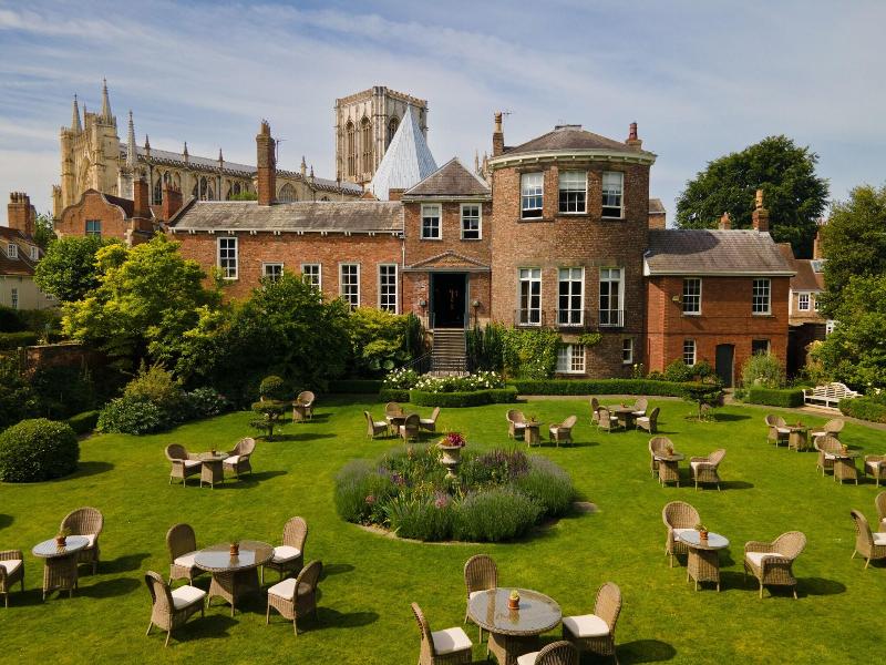 Grays Court image