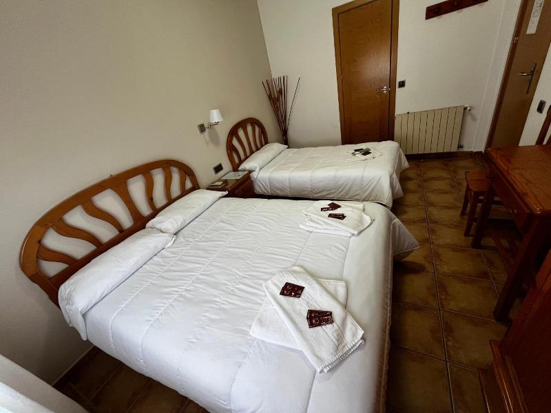 Hostal Castilla image