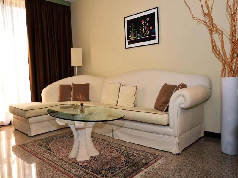 Hotel Diamante image