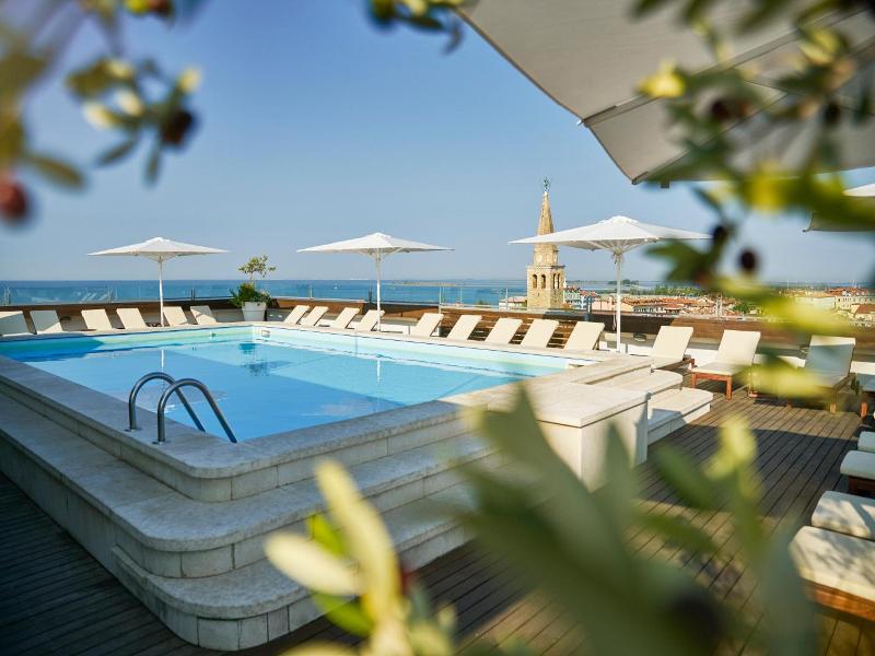 Hotel Fonzari image