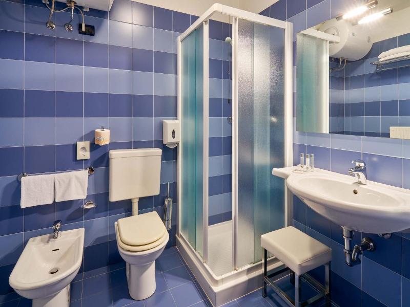 Hotel Fonzari image
