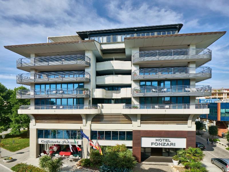 Hotel Fonzari image