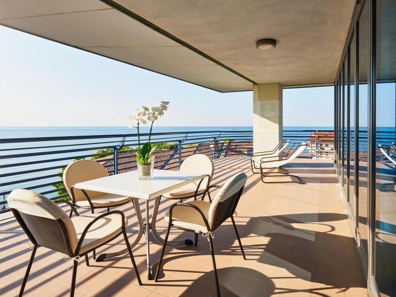 Hotel Fonzari image