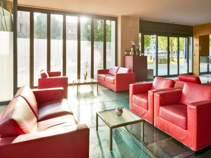Hotel Fonzari image