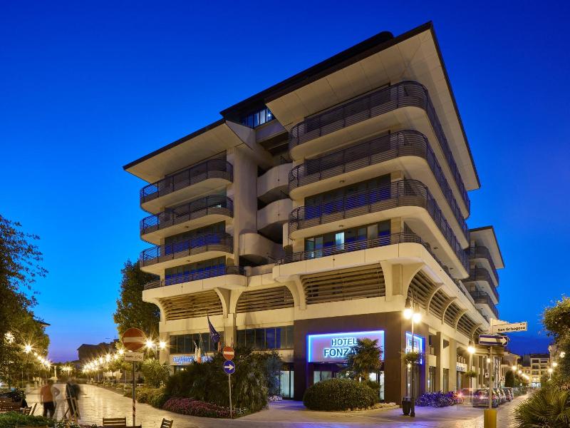 Hotel Fonzari image