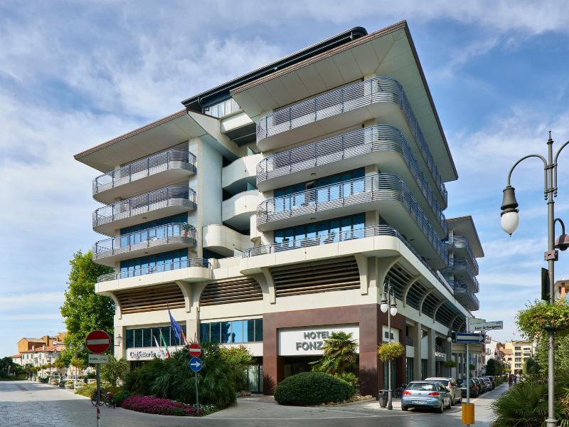 Hotel Fonzari image