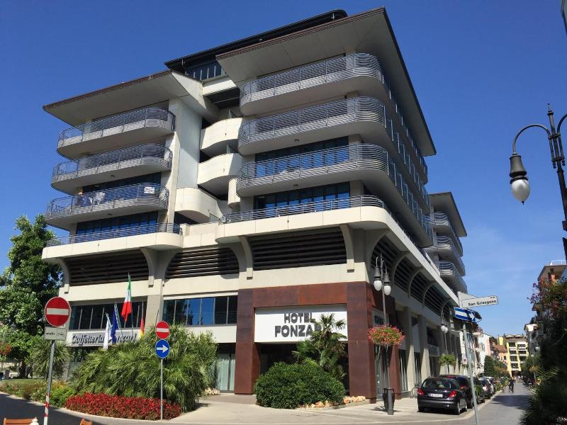 Hotel Fonzari image