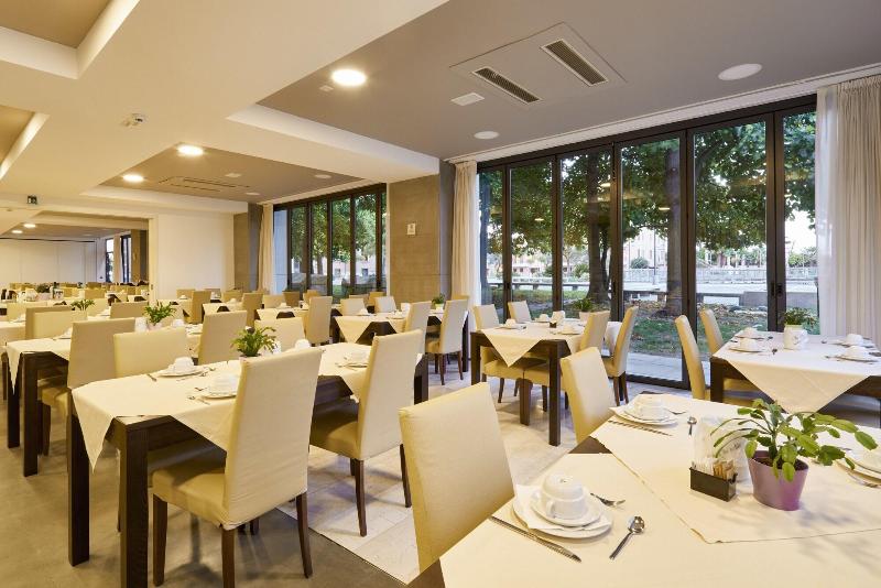 Hotel Fonzari image