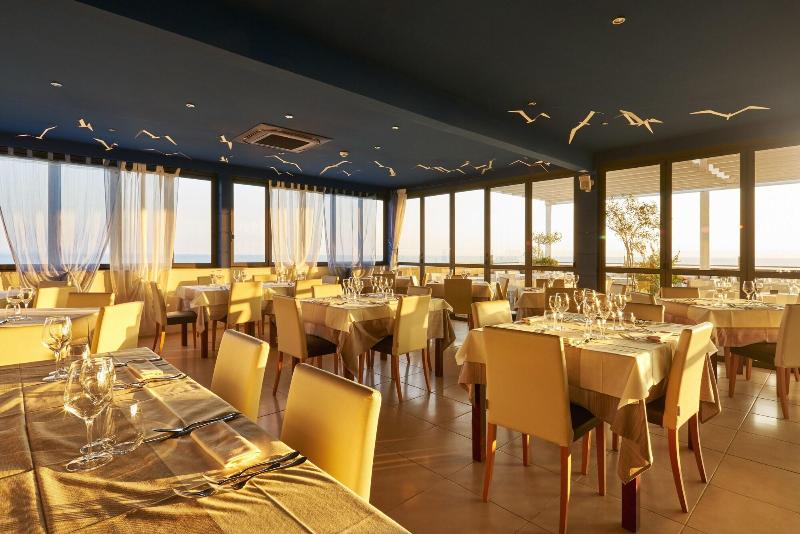 Hotel Fonzari image