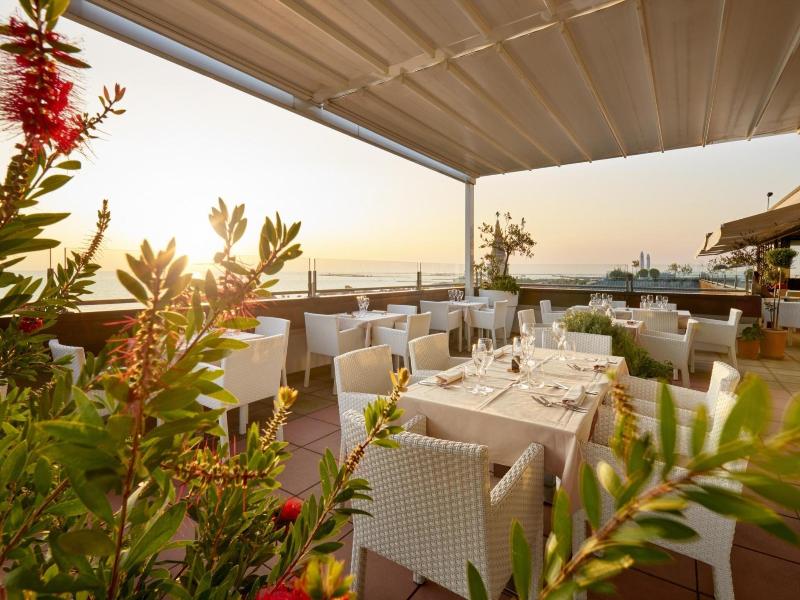 Hotel Fonzari image