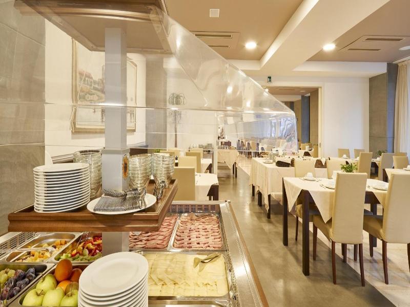 Hotel Fonzari image
