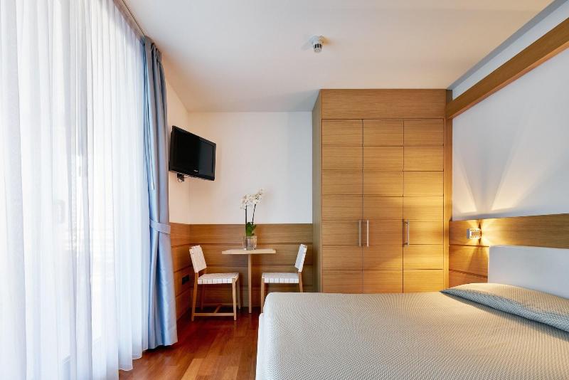 Hotel Fonzari image