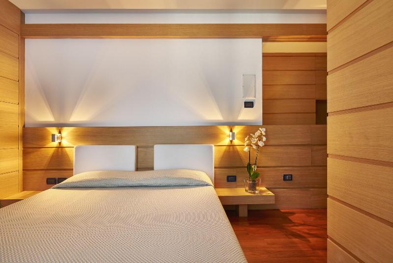 Hotel Fonzari image