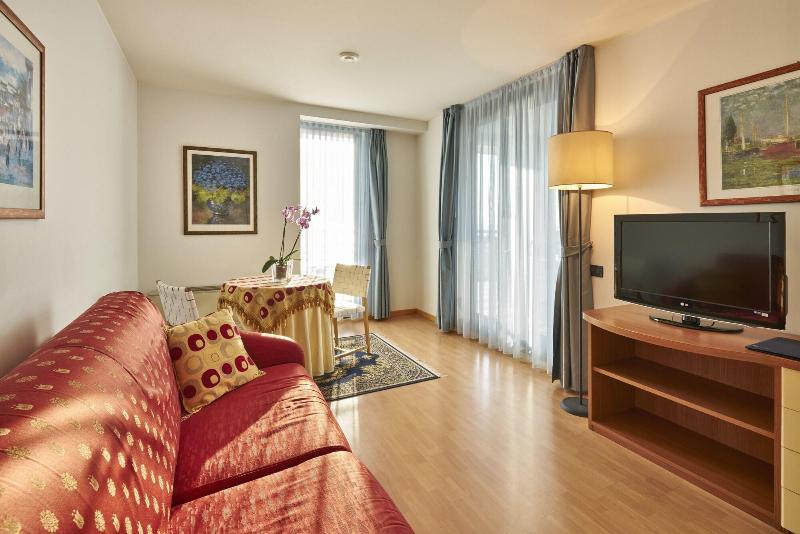 Hotel Fonzari image