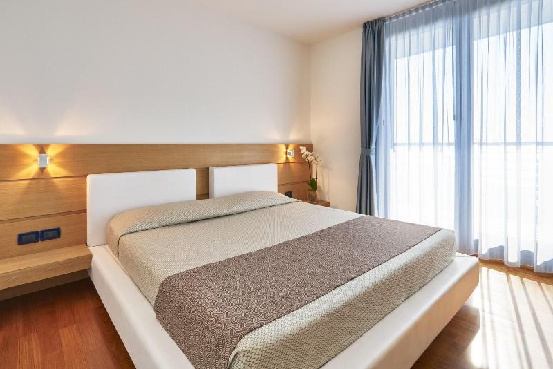 Hotel Fonzari image