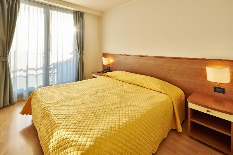 Hotel Fonzari image