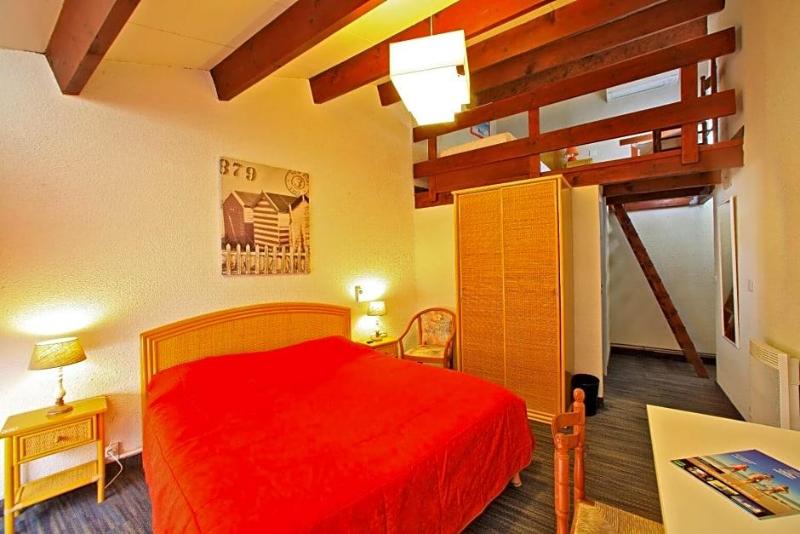 Logis Hotel De La Plage image