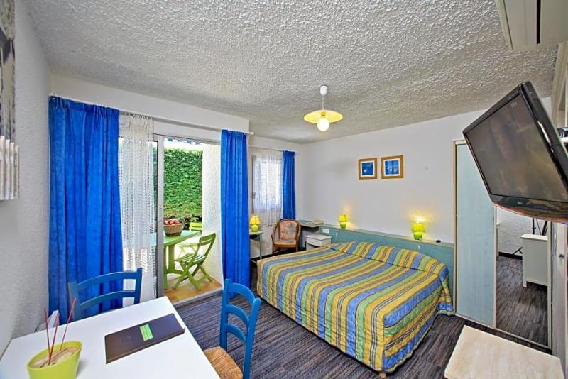 Logis Hotel De La Plage image