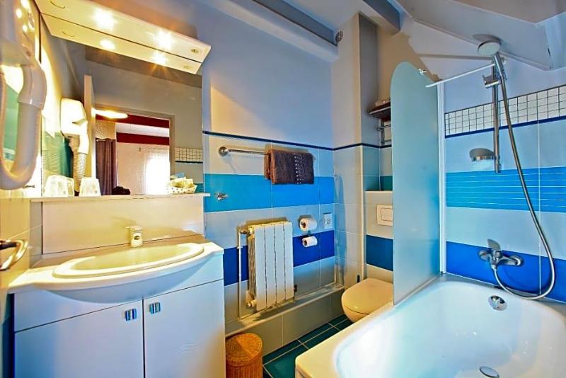Logis Hotel De La Plage image