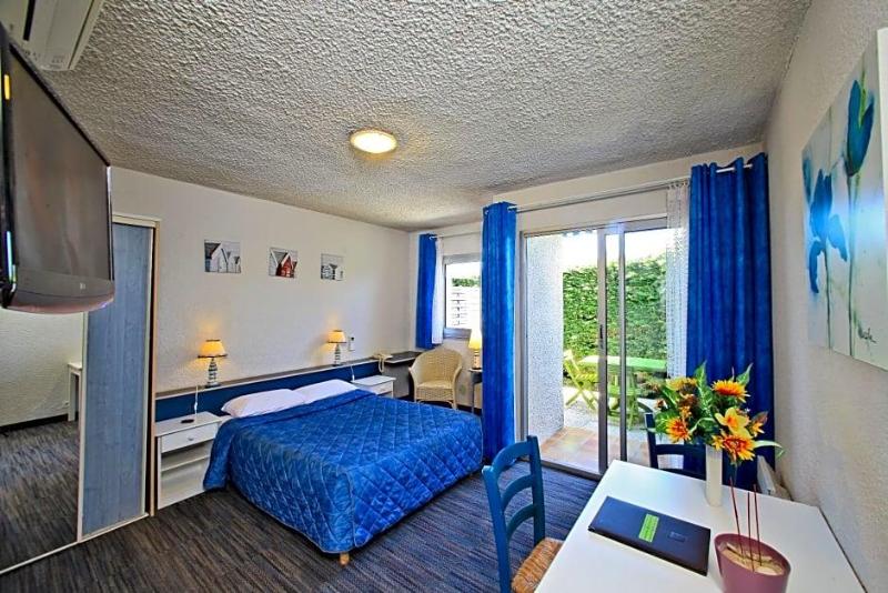 Logis Hotel De La Plage image