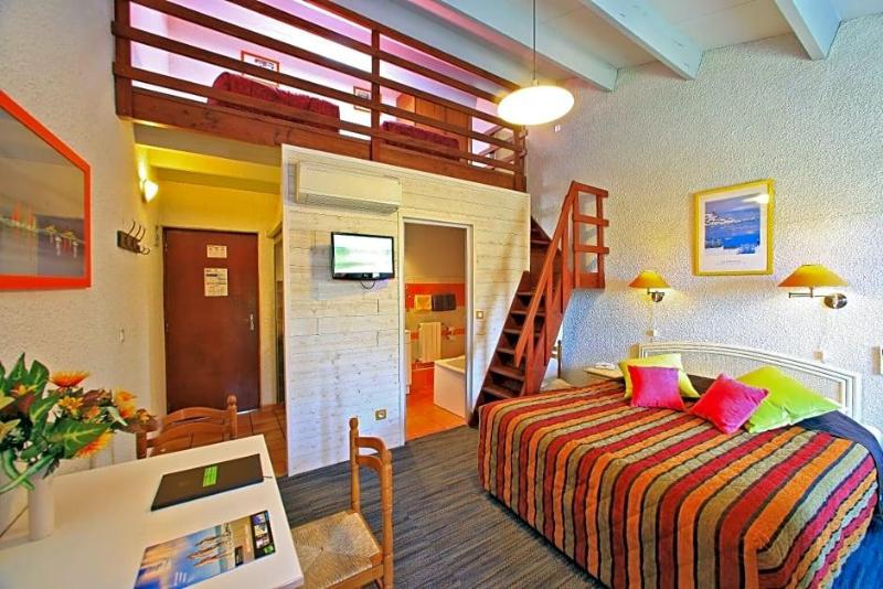 Logis Hotel De La Plage image
