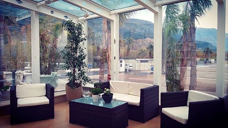 Hotel Saturday image
