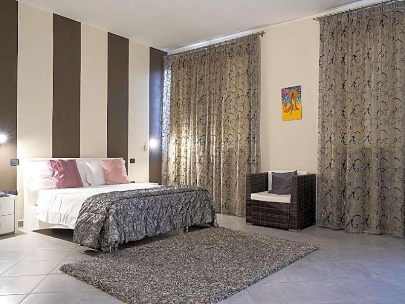 Hotel Saturday image
