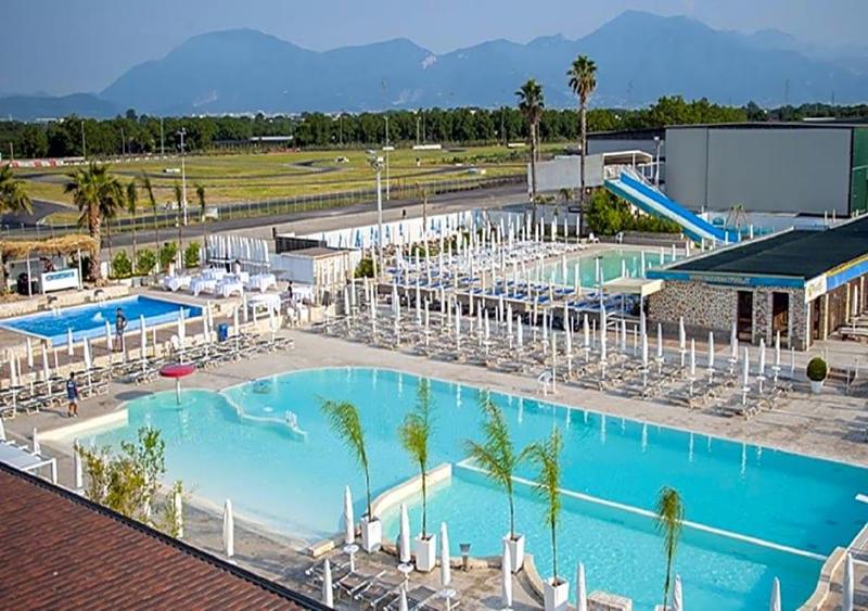 Hotel Saturday image