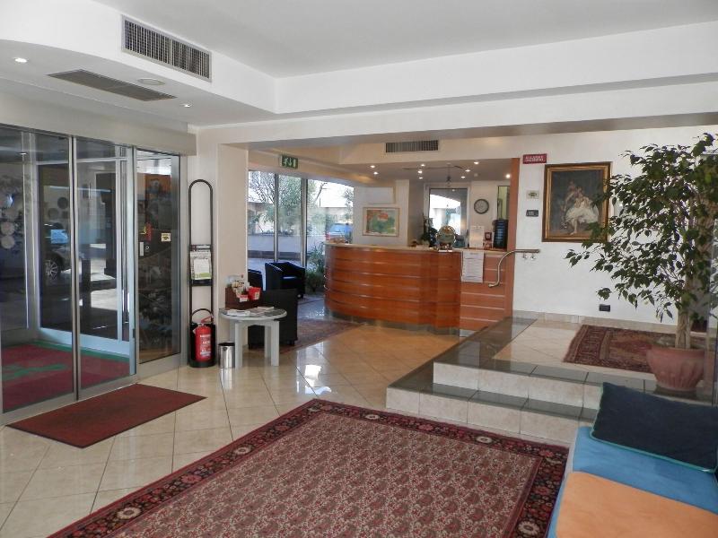 Augustus Hotel image