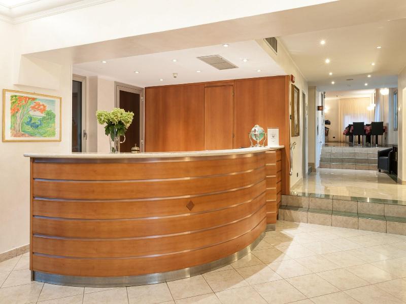 Augustus Hotel image