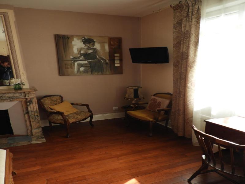 Le Clos Belle Rose image