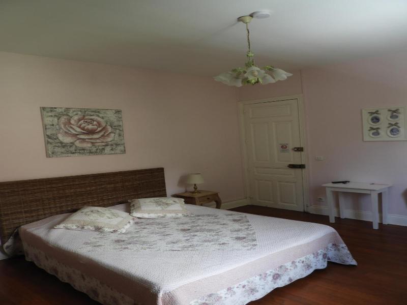 Le Clos Belle Rose image