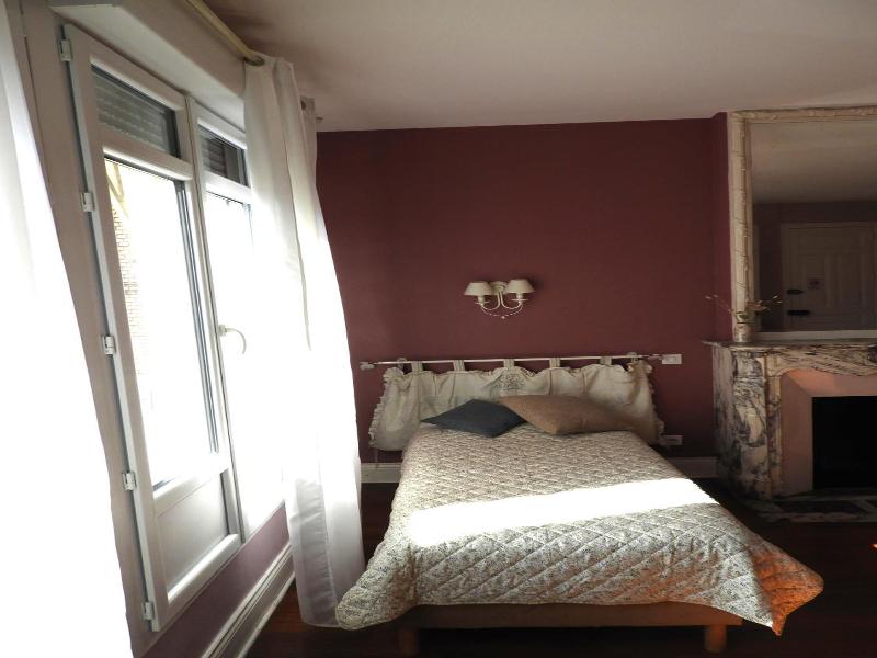 Le Clos Belle Rose image