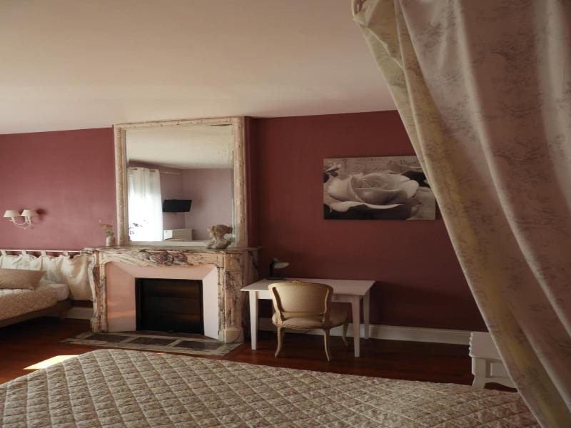 Le Clos Belle Rose image