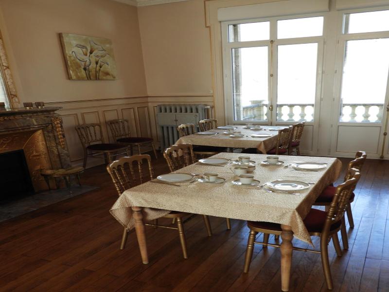 Le Clos Belle Rose image