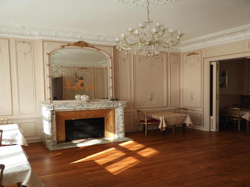 Le Clos Belle Rose image