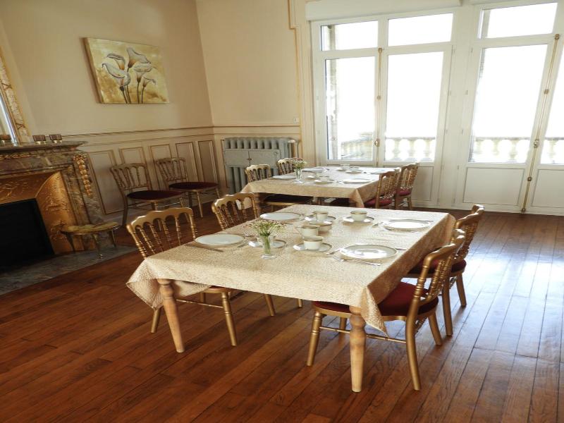 Le Clos Belle Rose image