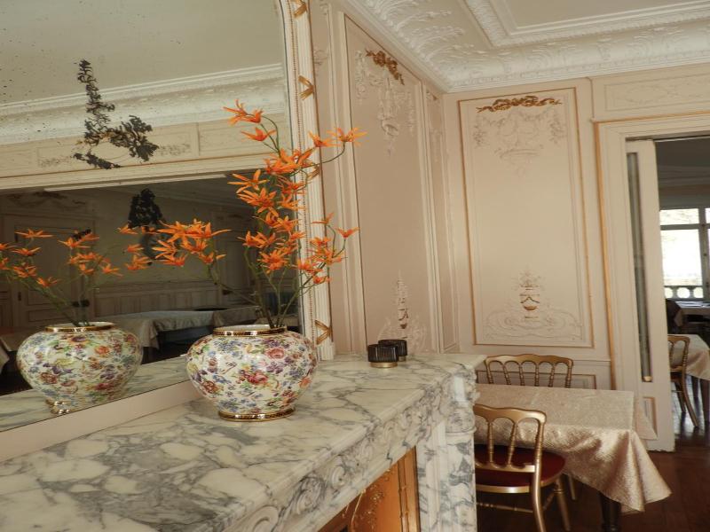 Le Clos Belle Rose image